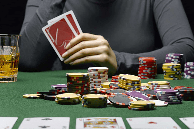 Nhung sai lam tai hai khien ban that bai trong bai Poker online