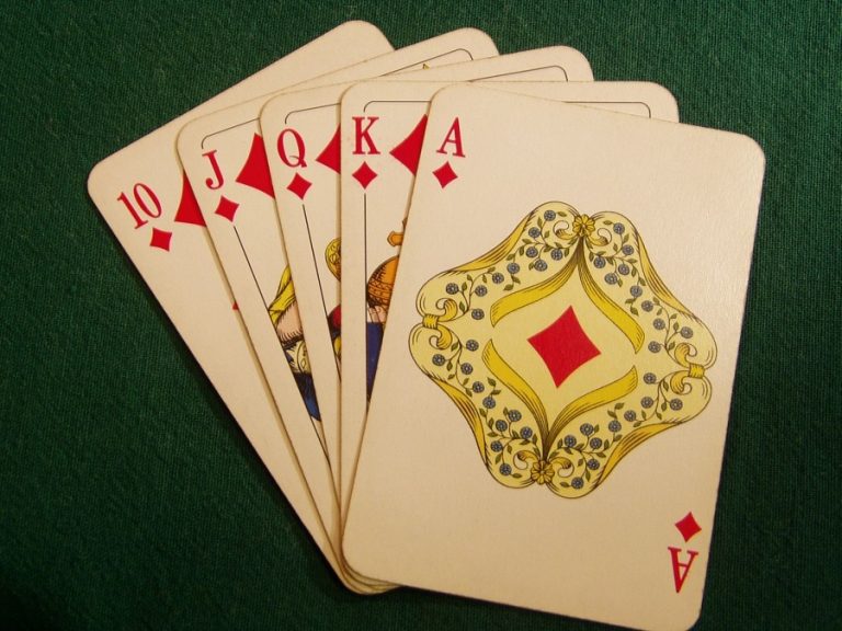 Tìm hiểu về những lỗi lầm khiến người chơi Poker mãi chỉ là gà mờ
