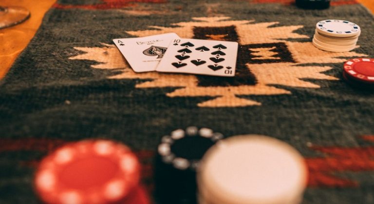 Một số bí quyết chơi Blackjack hiệu quả đảm bảo bạn kiếm được nhiều tiền thưởng