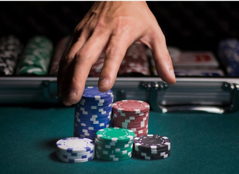 Poker và những điều bạn cần làm tốt để chiến thắng đối thủ dễ nhất